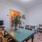 Guesthost - Where The Mountain Meets The Apartment