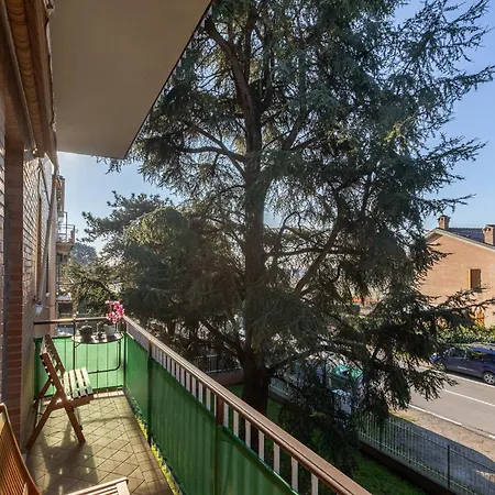 Guesthost - Where The Mountain Meets The Appartement *