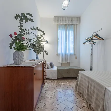 Guesthost - Where The Mountain Meets The Appartement