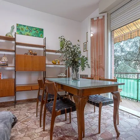 Appartement Guesthost - Where The Mountain Meets The Ferrare