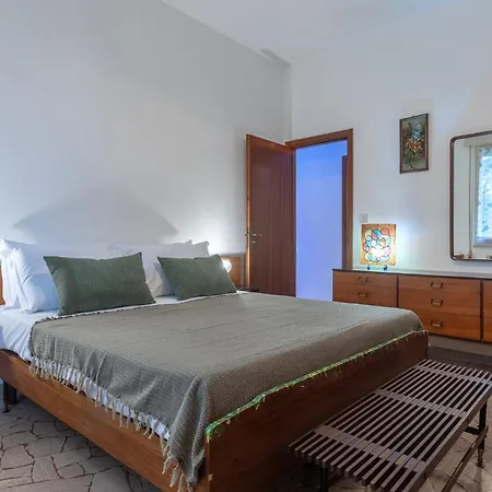 Guesthost - Where The Mountain Meets The Appartement Ferrare